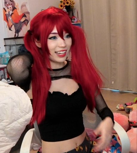 Foto di nudo di fuga di OnlyFans di Emiru