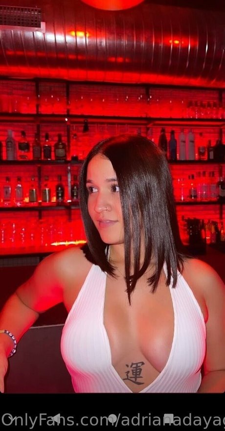 Foto di nudo di fuga di OnlyFans di Adriana Miranda