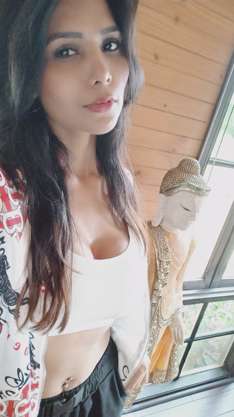 Annie Sharma