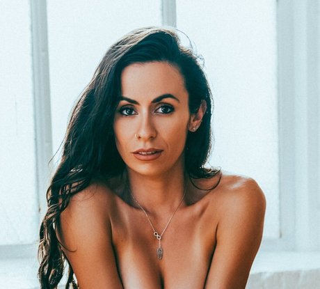 Foto di nudo di fuga di OnlyFans di Kelsey Frances