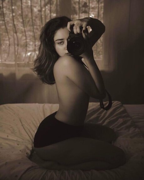 Foto di nudo di fuga di OnlyFans di Sayna Soleimanpour