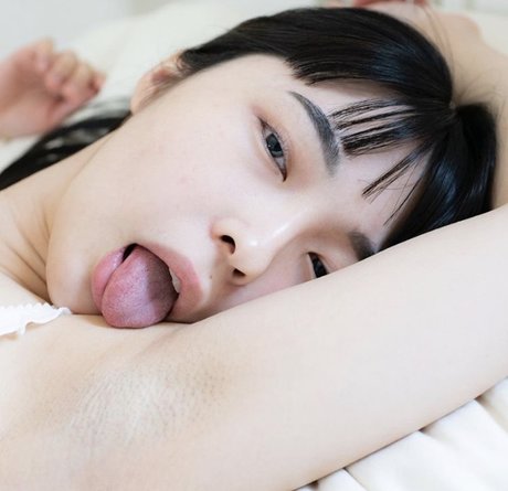 Foto di nudo di fuga di OnlyFans di Shoujo Raisan