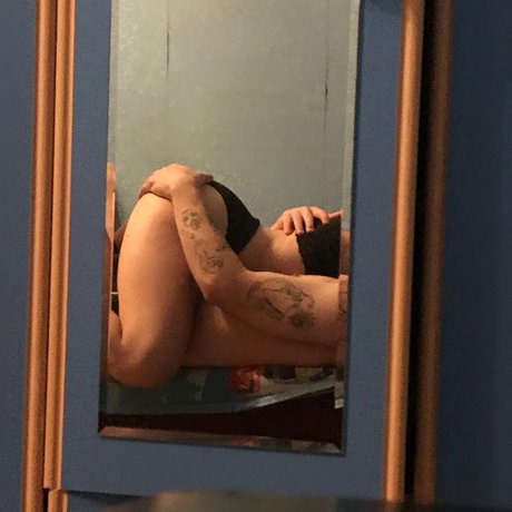 Foto di nudo di fuga di OnlyFans di Tosha