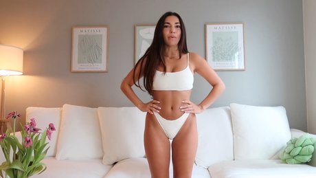 Foto di nudo di fuga di OnlyFans di Alina Benun