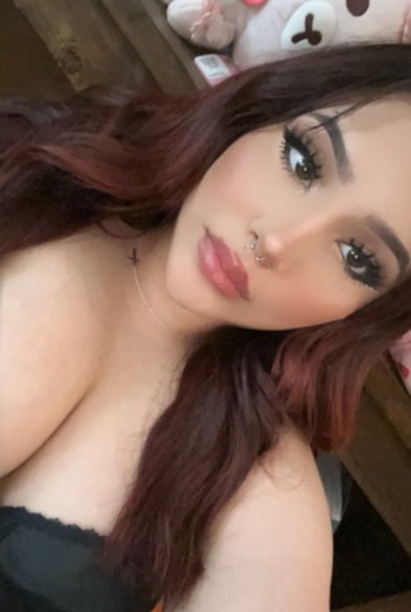 Foto di nudo di fuga di OnlyFans di Elevhn