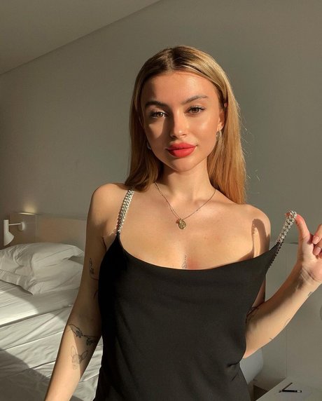 Foto di nudo di fuga di OnlyFans di Linabmn