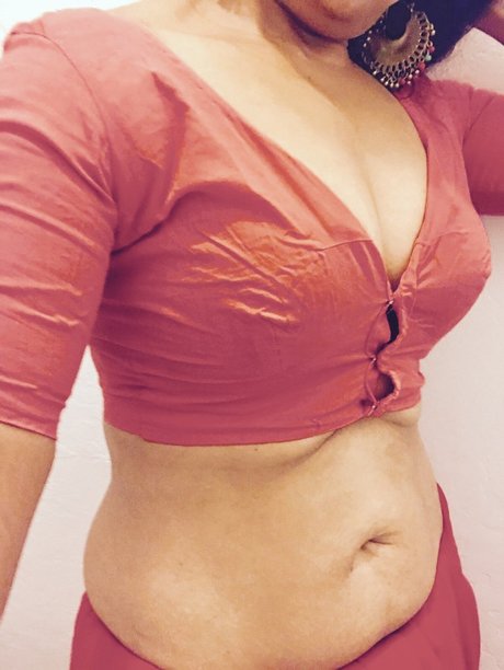 Foto di nudo di fuga di OnlyFans di Pankhuri Kunal