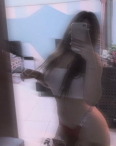 Foto di nudo di fuga di OnlyFans di Praewajs