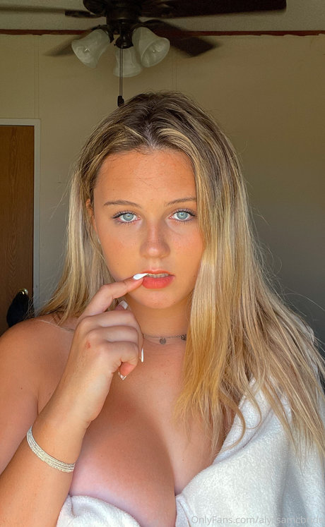 Foto di nudo di fuga di OnlyFans di Alyssa Mcbride