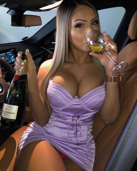 Foto di nudo di fuga di OnlyFans di Vasilka Vazzzlegramm