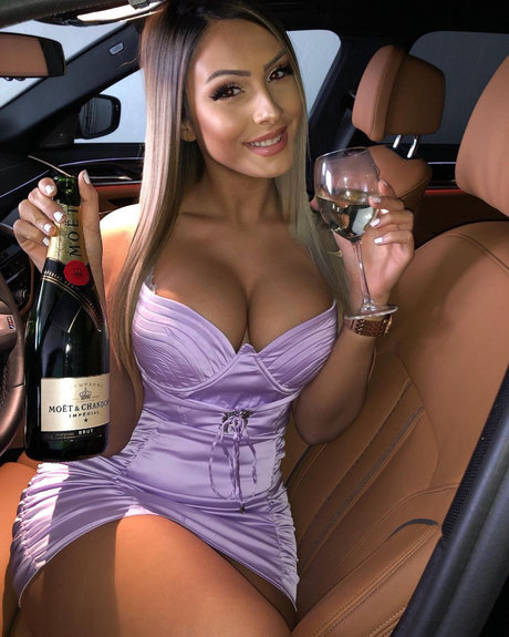 Foto di nudo di fuga di OnlyFans di Vasilka Vazzzlegramm