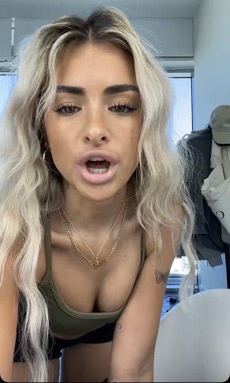 Foto di nudo di fuga di OnlyFans di Gabriella Annalisa
