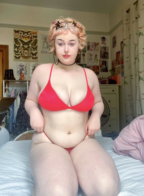 Foto di nudo di fuga di OnlyFans di Milabloomoo