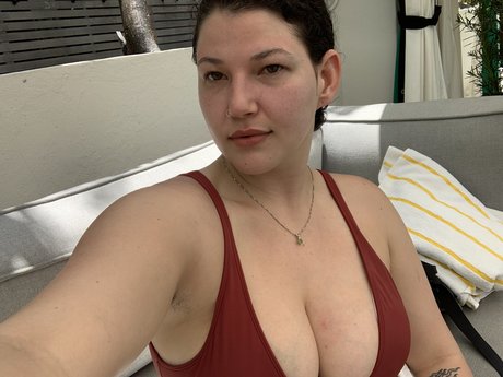 Foto di nudo di fuga di OnlyFans di Not Trippy Loner