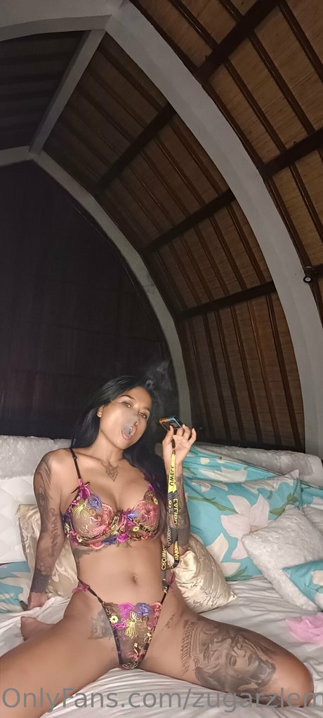 Foto di nudo di fuga di OnlyFans di Zarah Leema