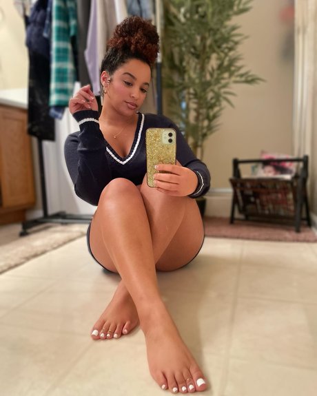 Foto di nudo di fuga di OnlyFans di Falliie