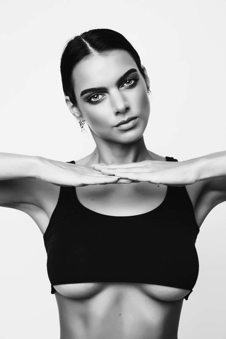 Girls Of The Netherlands