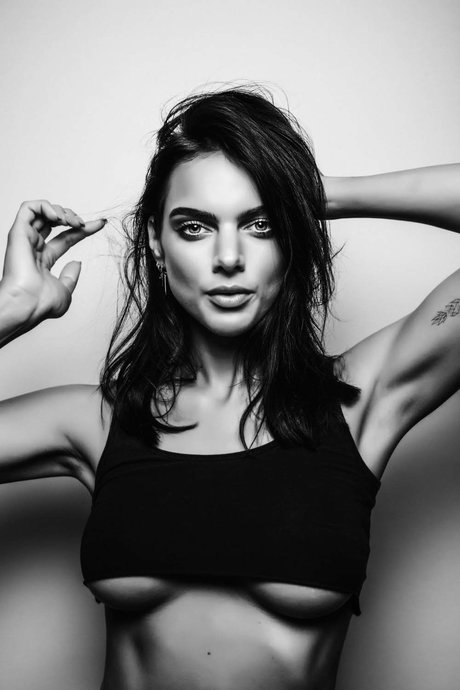 Girls Of The Netherlands