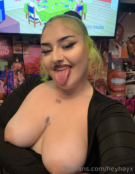 Foto di nudo di fuga di OnlyFans di Hayley G