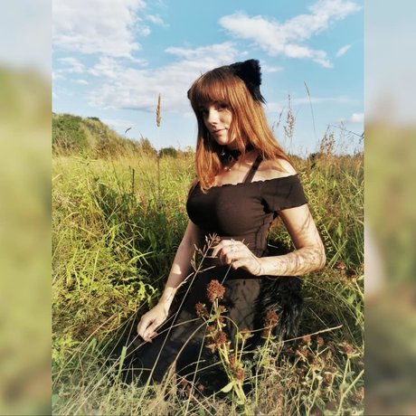 Foto di nudo di fuga di OnlyFans di Nekuma