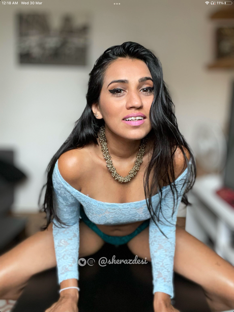 Foto di nudo di fuga di OnlyFans di Sheraz Desi