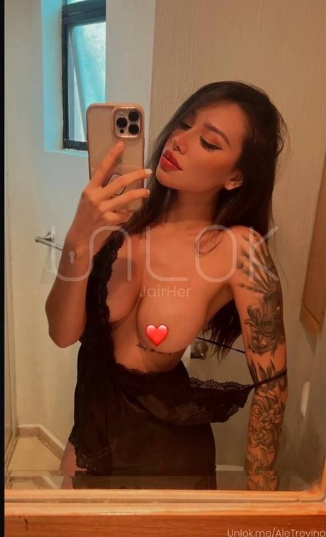 Foto di nudo di fuga di OnlyFans di Alejandra Trevino