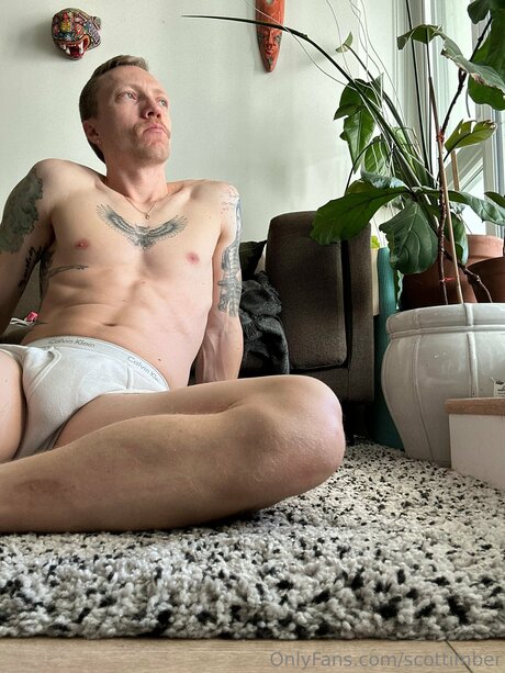 Foto di nudo di fuga di OnlyFans di Scottimber