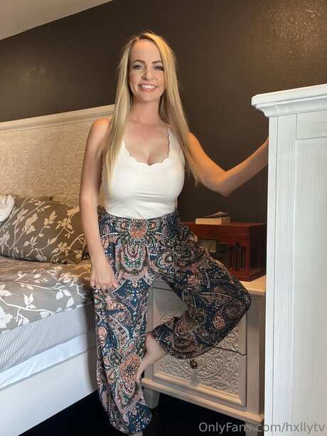 Hxllytv