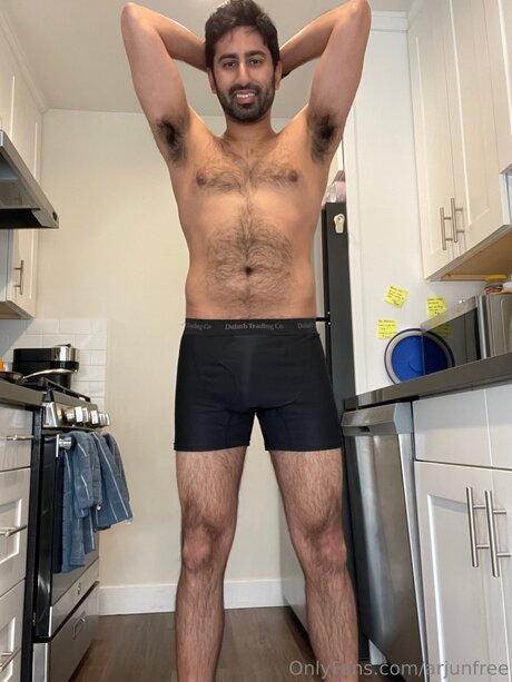 Foto di nudo di fuga di OnlyFans di Arjunfree