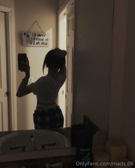 Foto di nudo di fuga di OnlyFans di Mads 06