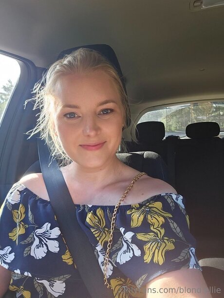 Foto di nudo di fuga di OnlyFans di Blond Ellie