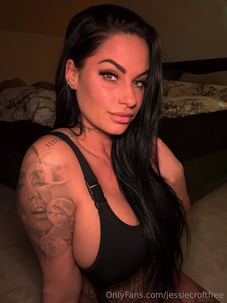 Foto di nudo di fuga di OnlyFans di Jessiecroftfree