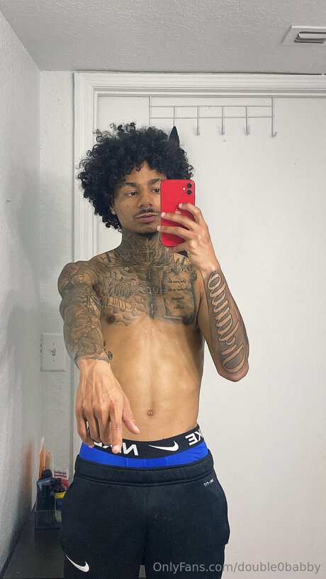 Foto di nudo di fuga di OnlyFans di Double0babby