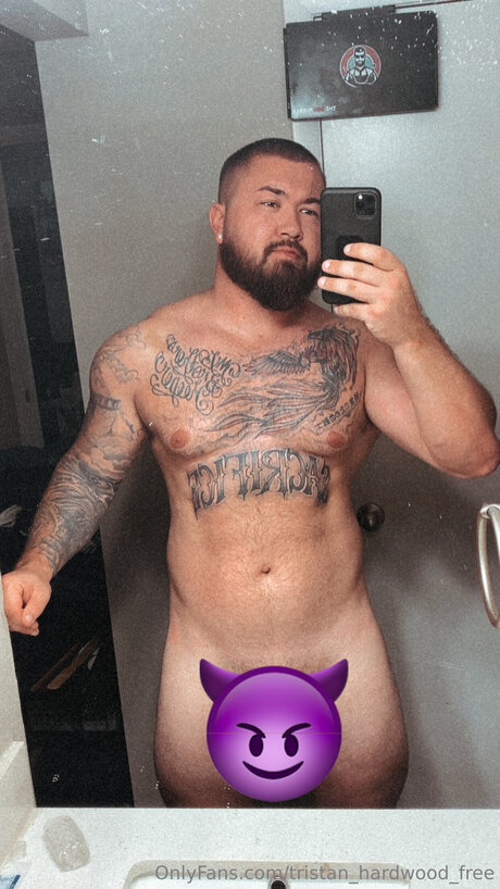 Foto di nudo di fuga di OnlyFans di Tristan Hardwood Free