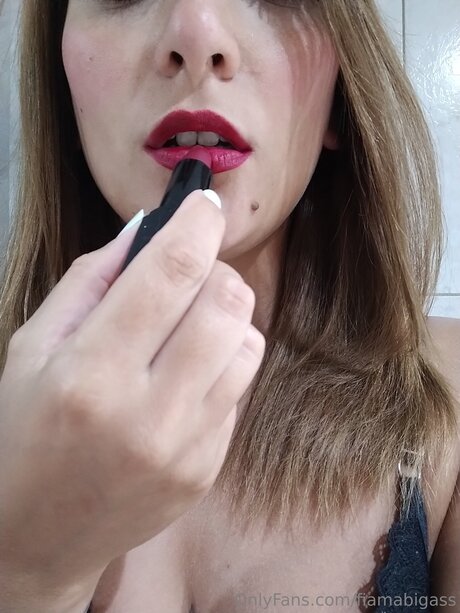 Foto di nudo di fuga di OnlyFans di Fiamabigass