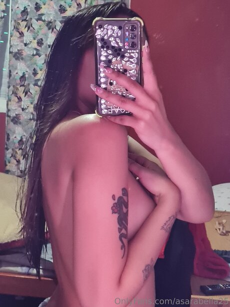 Foto di nudo di fuga di OnlyFans di Asarabella25