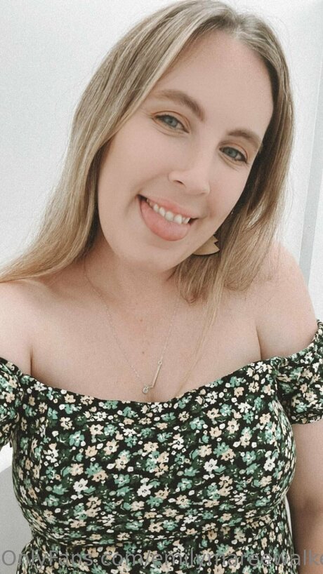 Foto di nudo di fuga di OnlyFans di Emilymareewalker