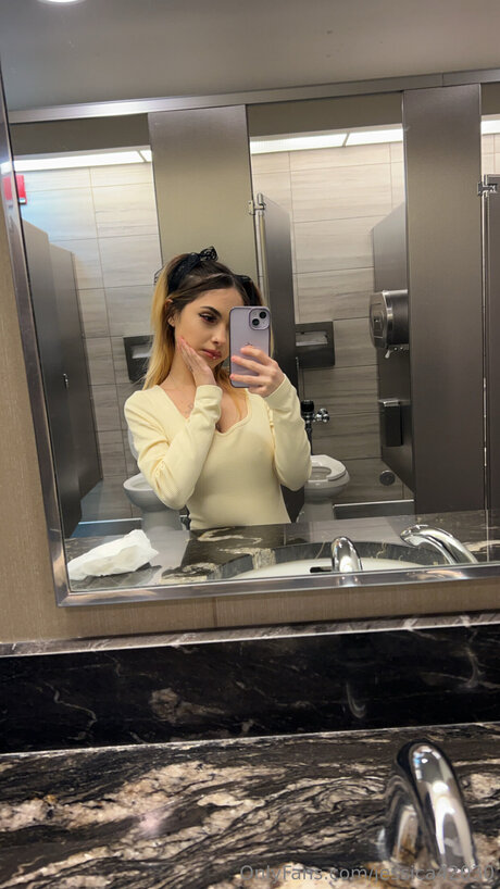 Foto di nudo di fuga di OnlyFans di Jessica42030