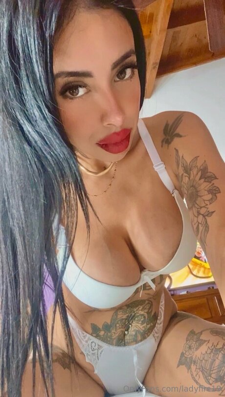 Miafoxvipp