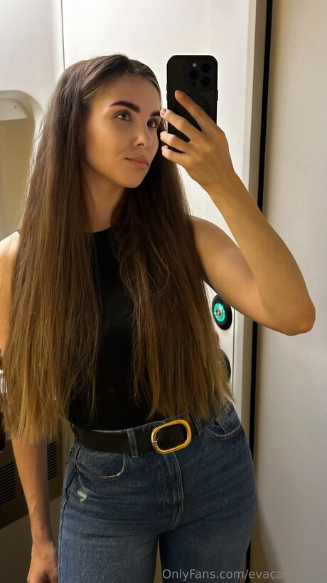 Foto di nudo di fuga di OnlyFans di Evacarterxxx