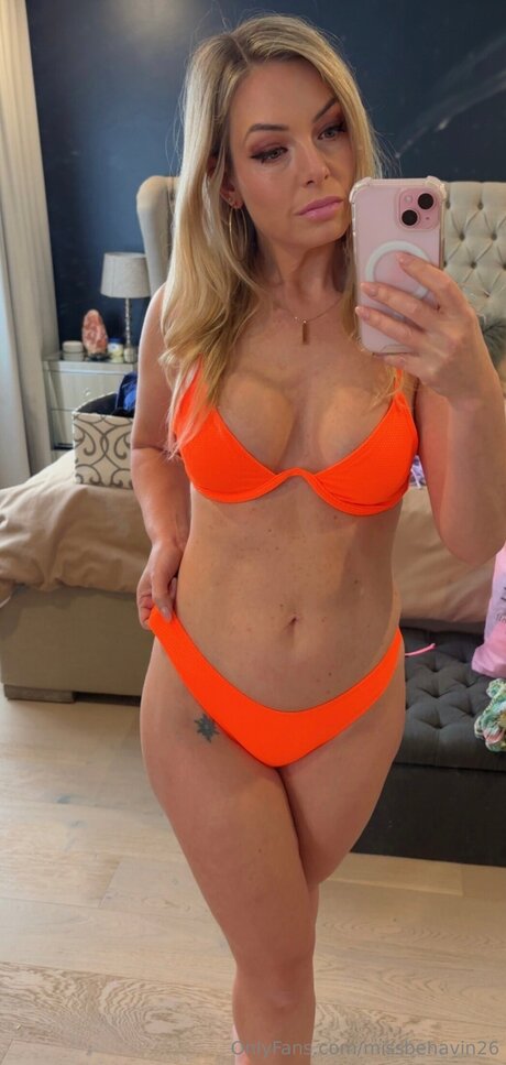 Foto di nudo di fuga di OnlyFans di Missbehavin26