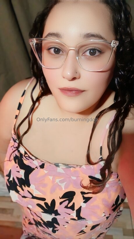 Foto di nudo di fuga di OnlyFans di Burningdoll