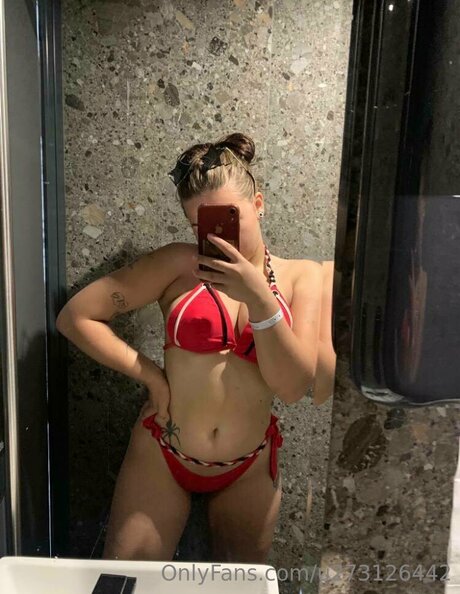 Foto di nudo di fuga di OnlyFans di Taliaxxxs