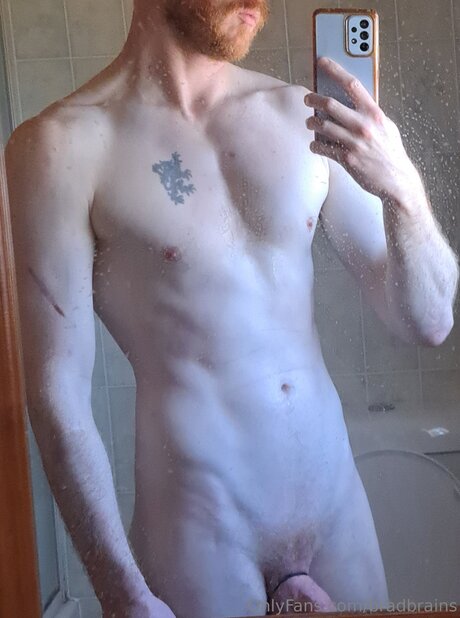Foto di nudo di fuga di OnlyFans di Bradbrains