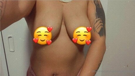 Foto di nudo di fuga di OnlyFans di Balesandbooty