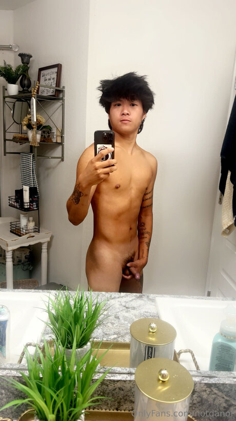 Foto di nudo di fuga di OnlyFans di Notdanof