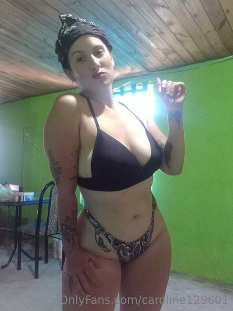 Foto di nudo di fuga di OnlyFans di Caroline129601
