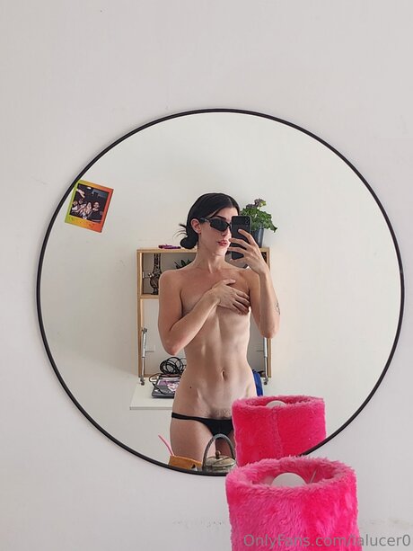 Foto di nudo di fuga di OnlyFans di Lalucer0