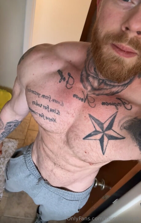Foto di nudo di fuga di OnlyFans di Musclemurph