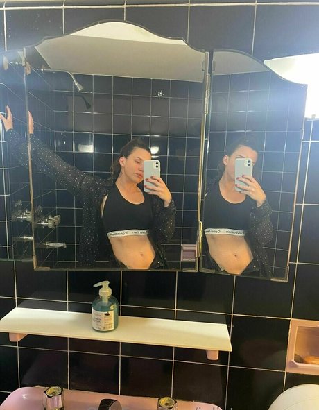 Foto di nudo di fuga di OnlyFans di Sweetkokomi
